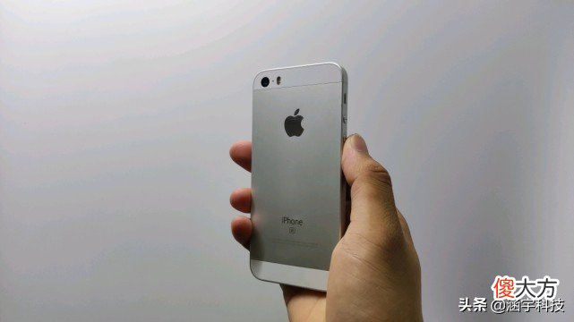 2021年我还在用6年前的苹果手机 2021年还在用iphone6s