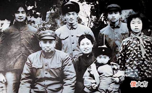 【爱历史】许桑园毕业后，被人推荐进名院，许世友：哪个想抱大腿的出的主意