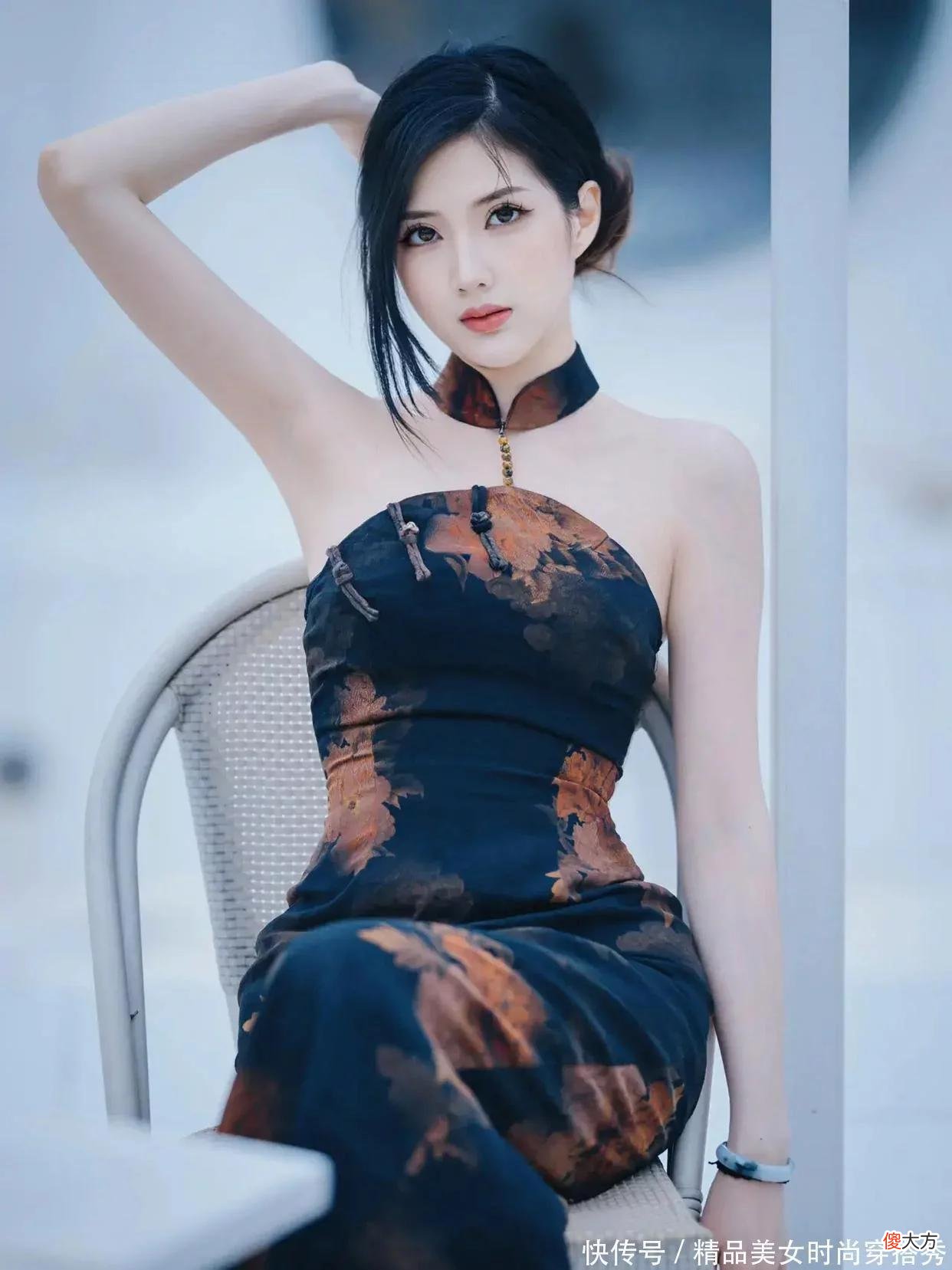 【时尚一点】经典的中改良旗袍连衣裙，轻柔和谐很有文艺气息，复古 而怀旧，清新又文雅