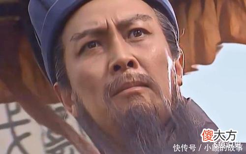 【历史故事】诸葛亮草船借箭，为何曹操白白浪费10万支，也没想出用“火箭”