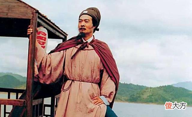 【历史故事】贾雨村为何能成功逆袭？两个因素很重要，贾政比不了