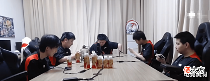 【游戏世界】GK输给狼队,暴出队伍所有问题,想要超越狼星这几个点必须提升