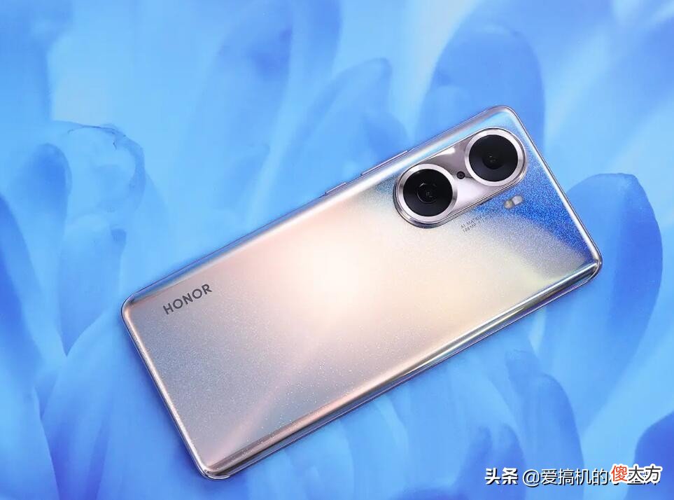 搭载一亿像素主摄 1亿像素主摄