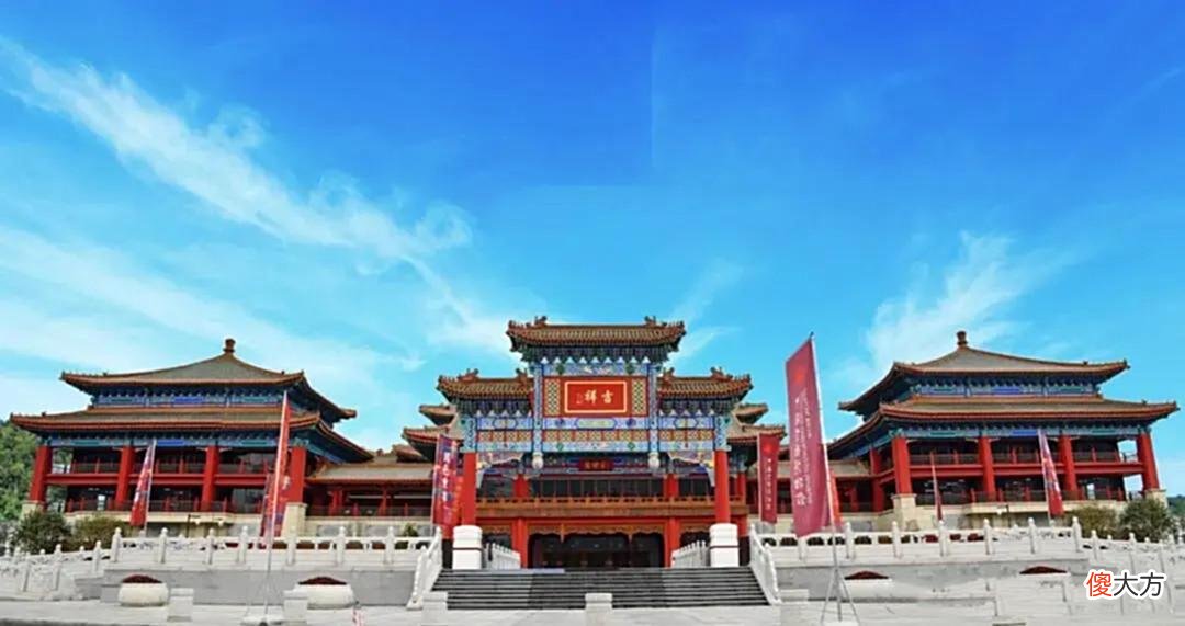 【历史故事】慈禧后人身家500亿,拥有北京内环一条街,她不吃饭全家不能上桌