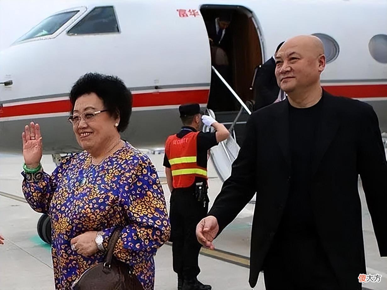 【历史故事】慈禧后人身家500亿，拥有北京内环一条街，她不吃饭全家不能上桌