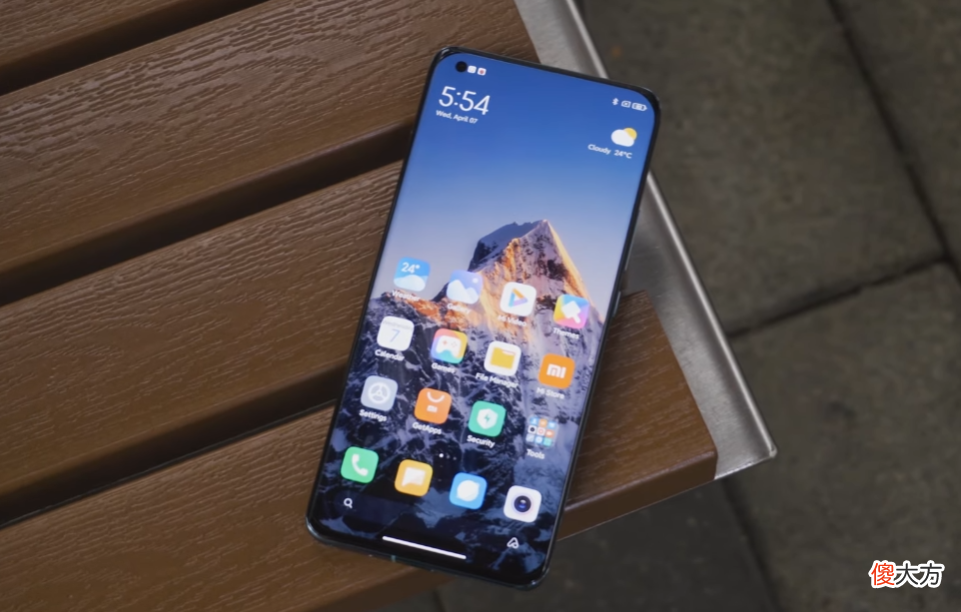 买小米12还是捡漏小米11Pro 等小米12还是买小米11