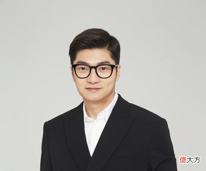 遥望网络签约贾乃亮等近30名明星主播,行业同质化,“推手”董事长谢如栋力挺沉浸式突围