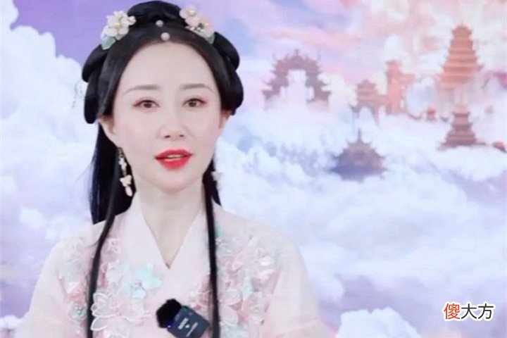 童年女神舒畅直播稳居直播榜榜首,人气丝毫不输巅峰时期的她
