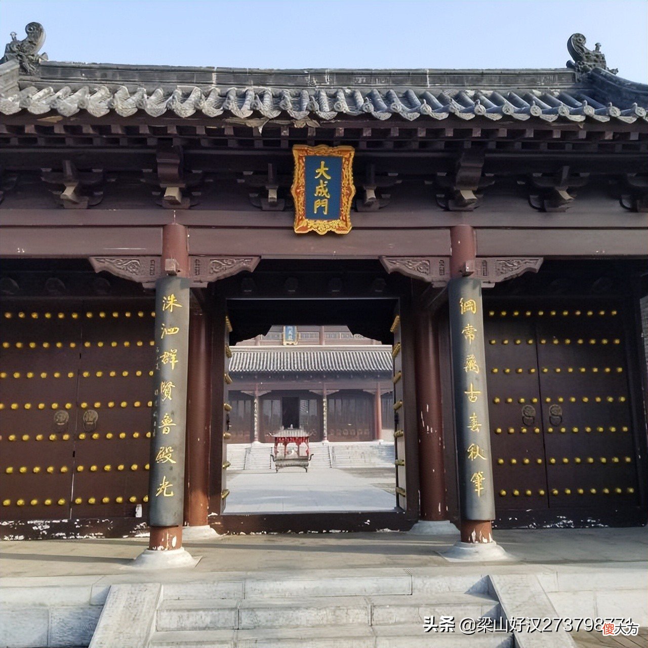 作者根据绘画创作于千里之外的一个普通书院 根据文学作品创作的绘画