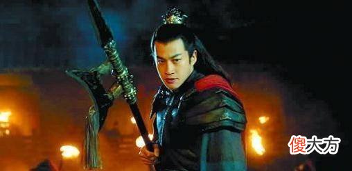 【历史故事】吕布被曹操斩首后，赤兔马给了关羽，方天画戟给了谁？