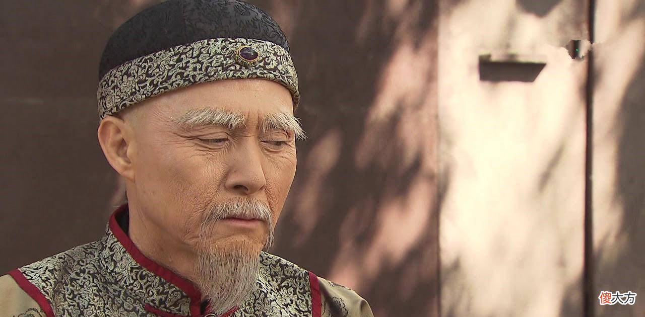 【历史故事】清朝最不得人心皇帝，在皇宫遭厨师刺杀，百名侍卫却只围观不救驾