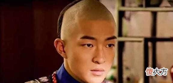 【爱历史】他是最年轻的大清贝勒，险些成为太子，却被皇帝一脚踢死