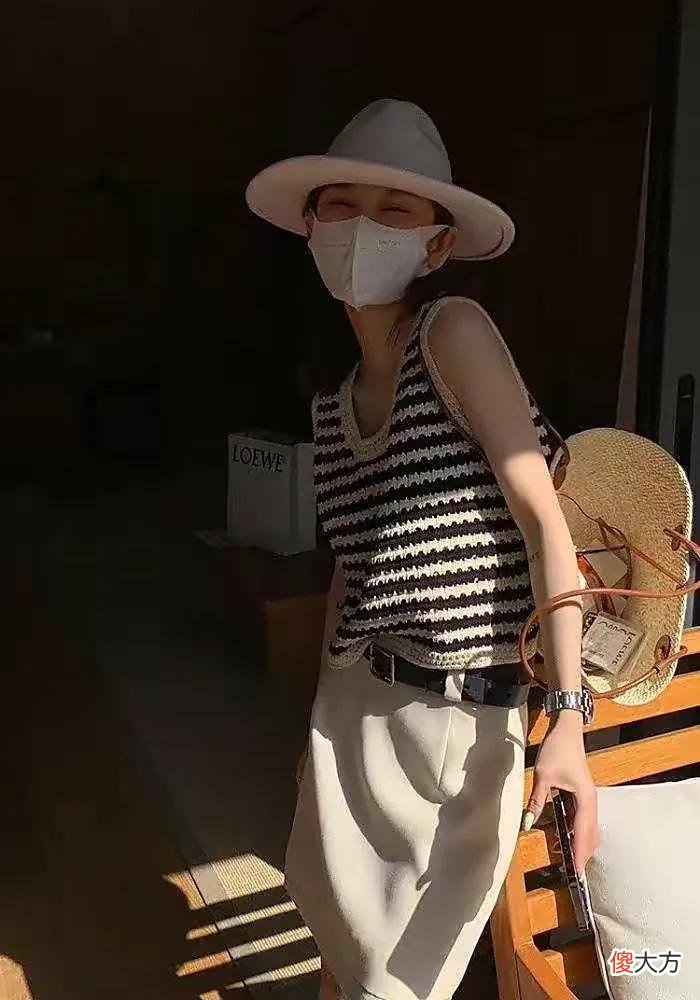 【时尚一点】今夏穿针织背心才是真时髦！尤其是手工编织品，时髦精不容错过