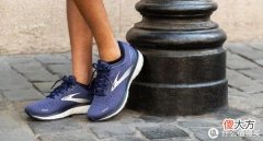 【时尚一点】跑步小白怎么选鞋？3条“选鞋定律”，帮你少花冤枉钱