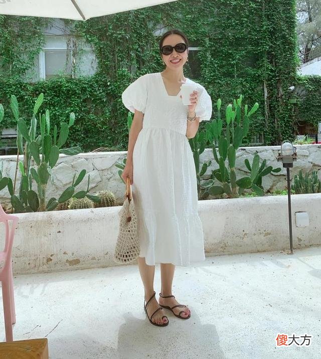 【时尚一点】时髦的女人，夏天穿裙子都配这4双“鞋子”，好看又气质