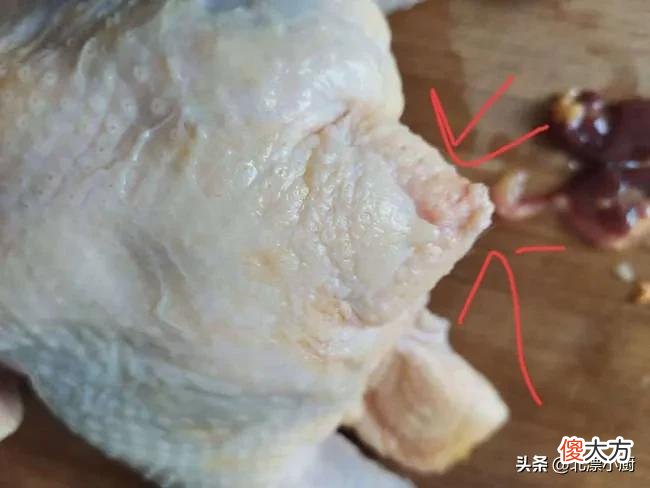 鸡有7个地方含有毒素，不要乱吃，30年老厨师详解不能吃的位置