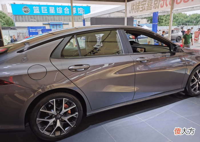 大学生毕业后买代步车 大学生刚毕业买什么车代步