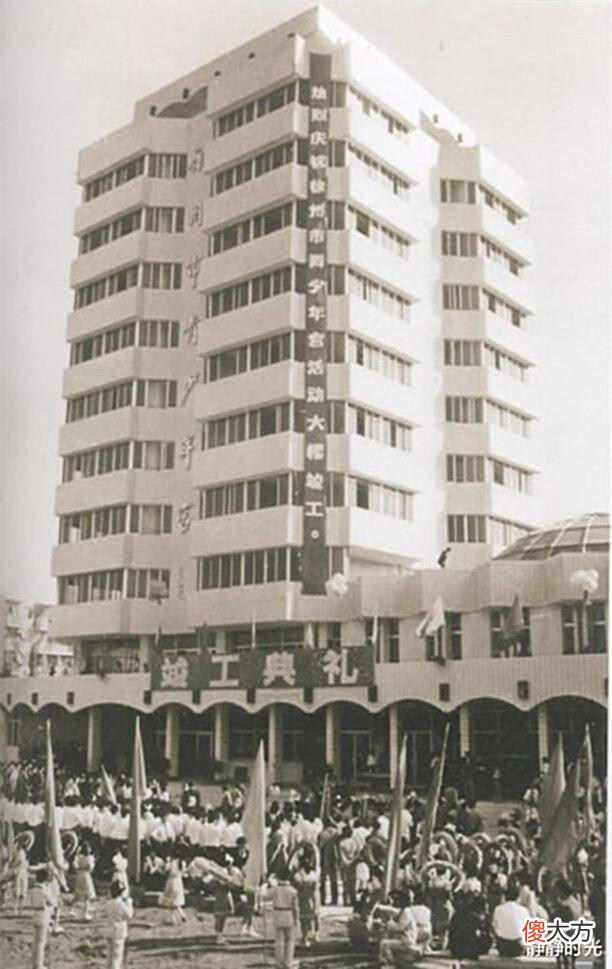 【历史故事】80年代徐州老照片：淮西菜场，彭城剧场，云龙公园，体育馆