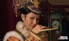 【历史故事】清宫戏中的妃嫔都蓄着指甲,这种装饰如何起源的?