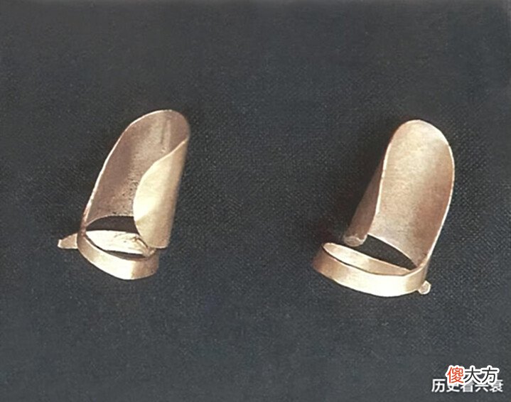 【历史故事】清宫戏中的妃嫔都蓄着指甲,这种装饰如何起源的?