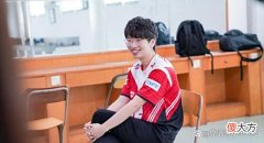 【游戏世界】LOL：五个世界赛名额，RNG被曝要直接晋级世界赛，呼吸哥赚麻了