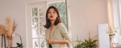 至少显白两个色号 显白的颜色