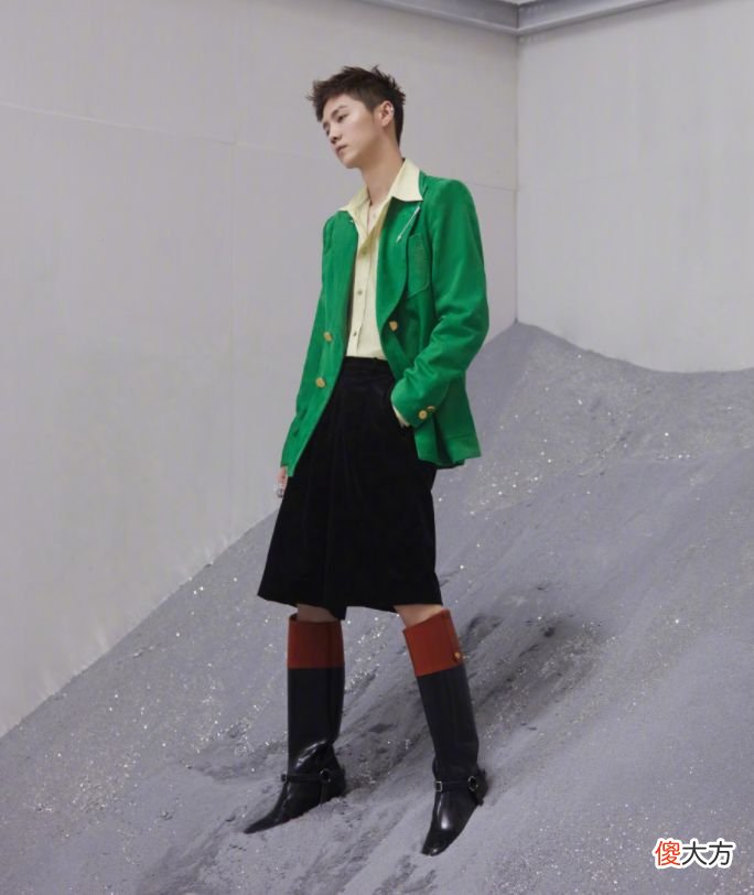 女星们却集体穿上了绿色 女星穿绿色衣服