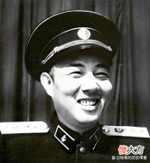 【爱历史】开国上将看上一个22岁的姑娘，对方父母却不同意：他的岁数太大了