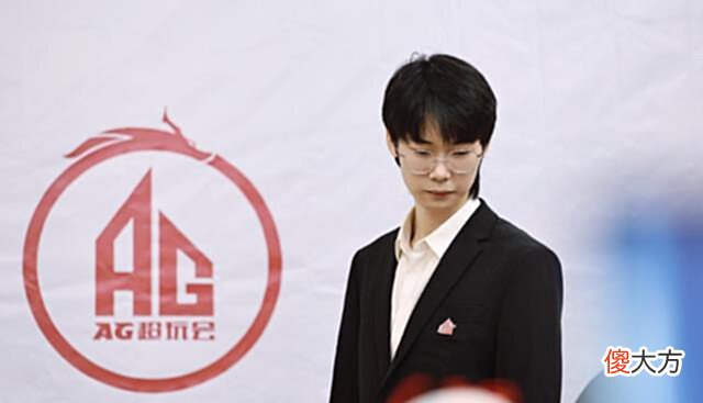 【游戏世界】AG31拿下RW侠,晋级S组仅一步之遥,小兽的执教水平不亚于月光!
