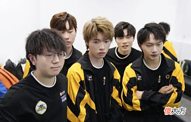 【游戏世界】狼队联盟第二稳了,百兽马超太丝滑,飞牛:打得我太难受了