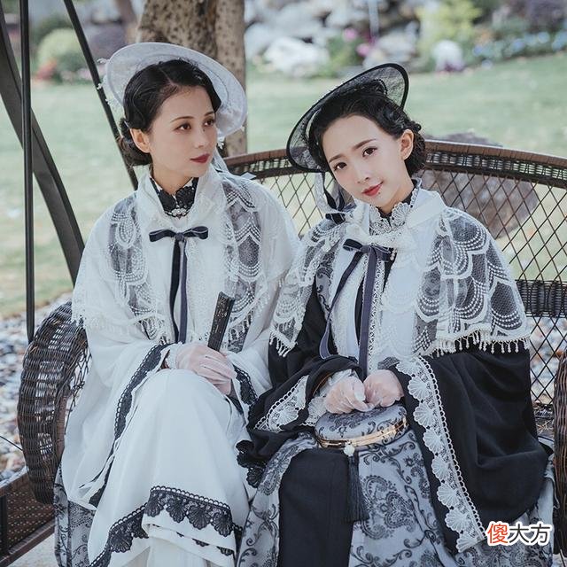 【就爱时尚】店家真会“玩”，把汉服改得面目全非，网友：适合在葬礼上穿