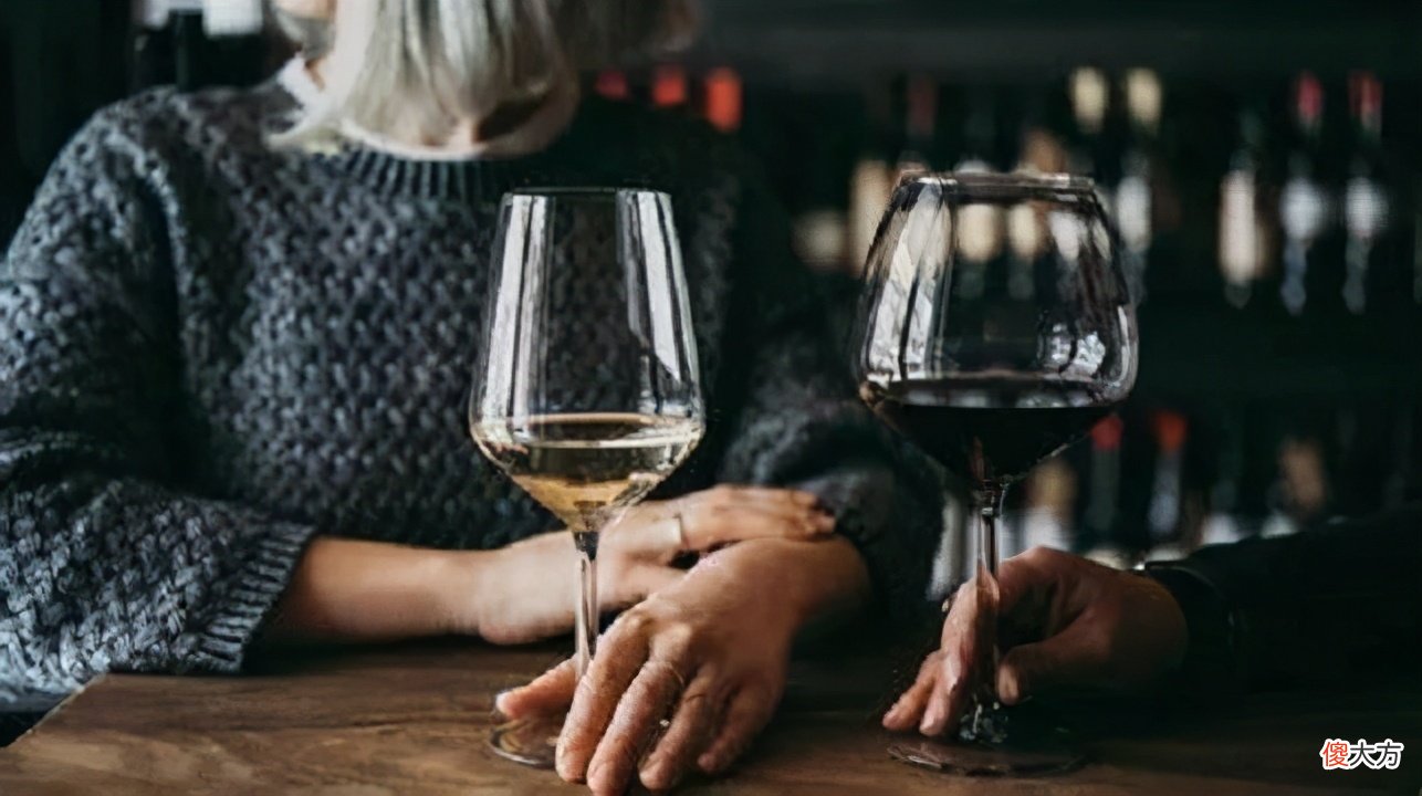 一瓶红酒能抵多少白酒 喝了一瓶红酒相当于多少白酒