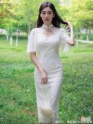 【就爱时尚】花卉蕾丝旗袍连衣裙清新的白色经典百搭镂空抹胸型挖领新式复古凸显浪漫仙气