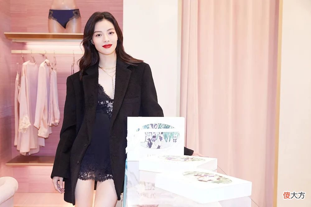 参加CHANEL私享派对是什么体验？Lanvin头一次在中国办大秀？?「每周时报」