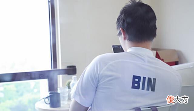 【游戏世界】Bin上演饭堂年度大片?纳尔把乌鸦拍进人群,直接一波溃败!