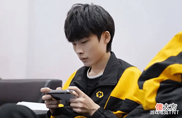 【游戏世界】李九再次破防,2G冲浪也不是这么冲的,花海粉丝:勿cue