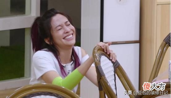 上厕所玩手机的人手机放哪 手机放什么位置好