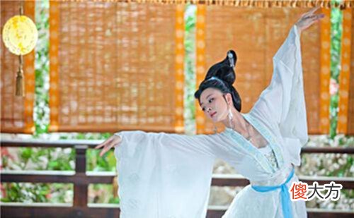 【历史故事】赵匡胤去世后,赵光义如何对待24岁貌美皇嫂?实在令皇族难以启齿
