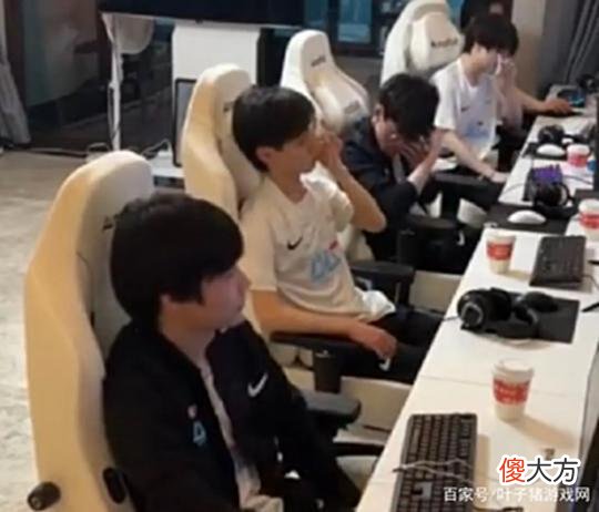 【游戏世界】BLG跌进“东部赛区”，LOL赛场首个辅核队伍诞生，Icon申请出战