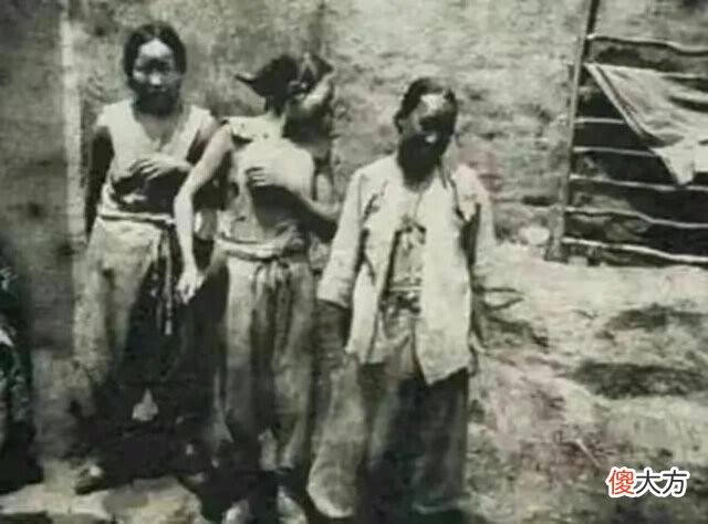 【爱历史】晚清义和团成员惨被斩首，老太监选宫女罕见绝版真实老照片9张