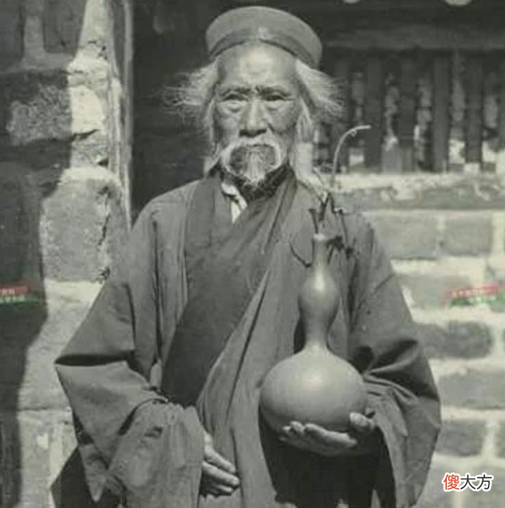 【爱历史】为什么和尚大多肥硕丰满，而道士却清瘦枯干？原来与武则天有关