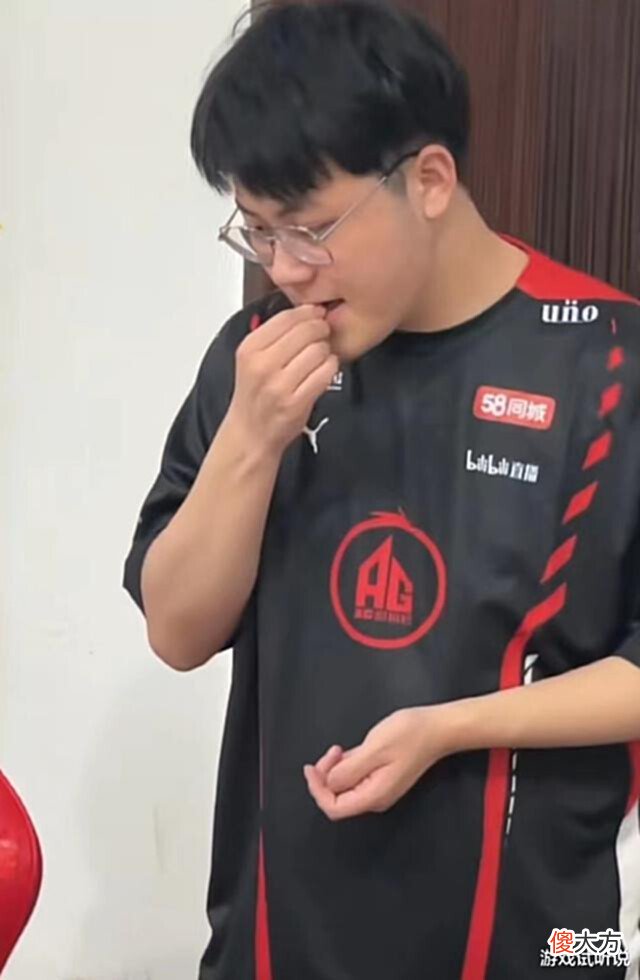 【游戏迷】AG关羽祖传的?从Vv到啊泽,5任边路关羽都很6,忆安竟然是最差的