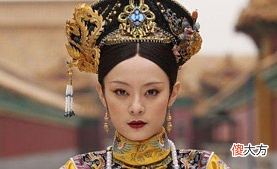 【历史故事】《甄嬛传》中，甄嬛和华妃一开始都爱皇上，为何两人结局相差很大