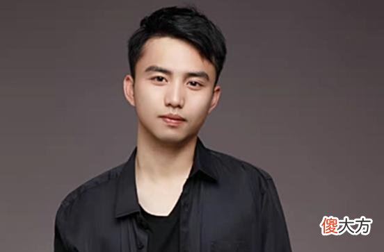 【游戏世界】耀扬将模仿董锦程转型户外？真男人兑现诺言直播跑步三十公里