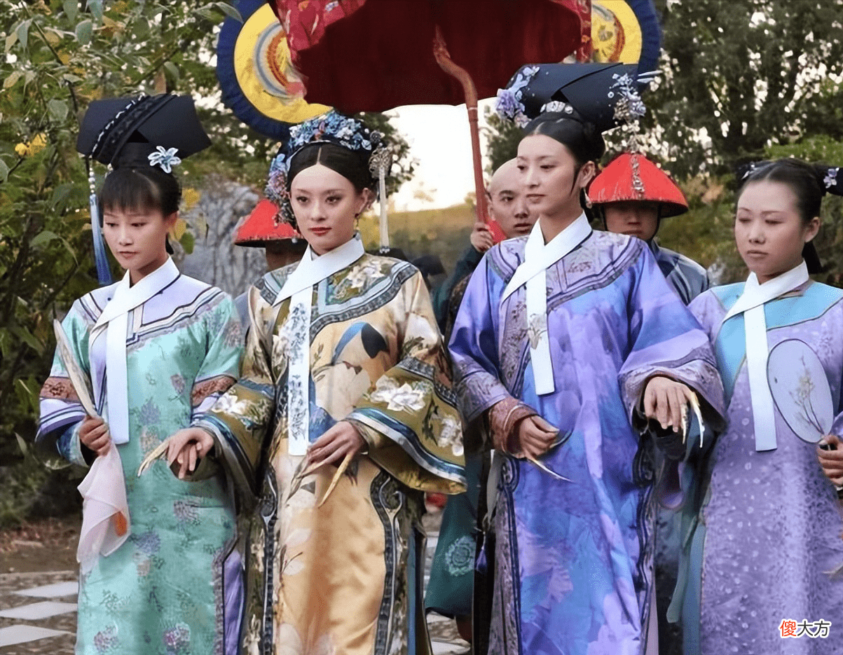 【爱历史】清朝妃子需要人搀扶着走路，可以分为一半故意为之，一半确实如此
