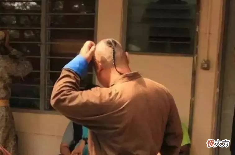 【爱历史】清朝妃子需要人搀扶着走路，可以分为一半故意为之，一半确实如此