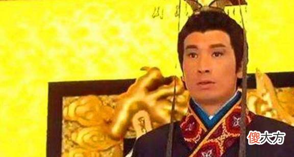 【爱历史】皇子装疯卖傻骗过所有人，登基后第一道圣旨，就发威！