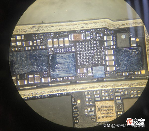iPhone8有充电图标却充不进电 充电器是好的为什么手机充不进电