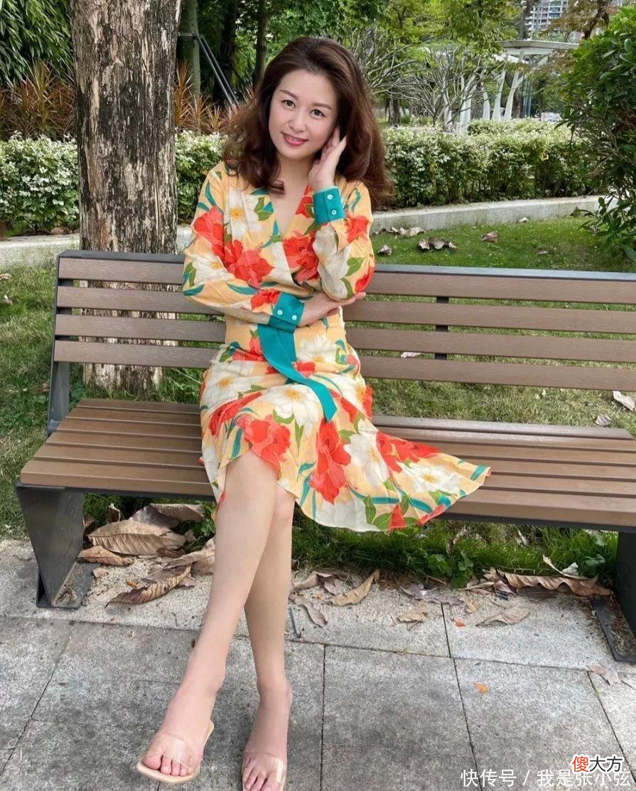 【时尚一点】女人到了五六十岁,到底该不该穿“花哨”衣服?分清这两点才高级