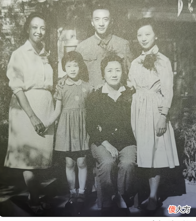 【历史故事】从草根卖唱女到锦江饭店创始人，董竹君凭什么逆袭成为商界大亨？